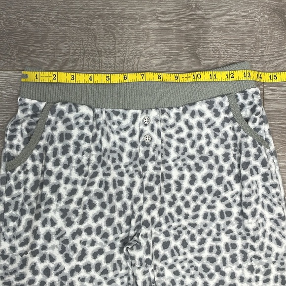 NWT Cuddl Duds Sweater Knit Pajama Top and Jogger Pant Set Leopard Print XS - Picture 10 of 15
